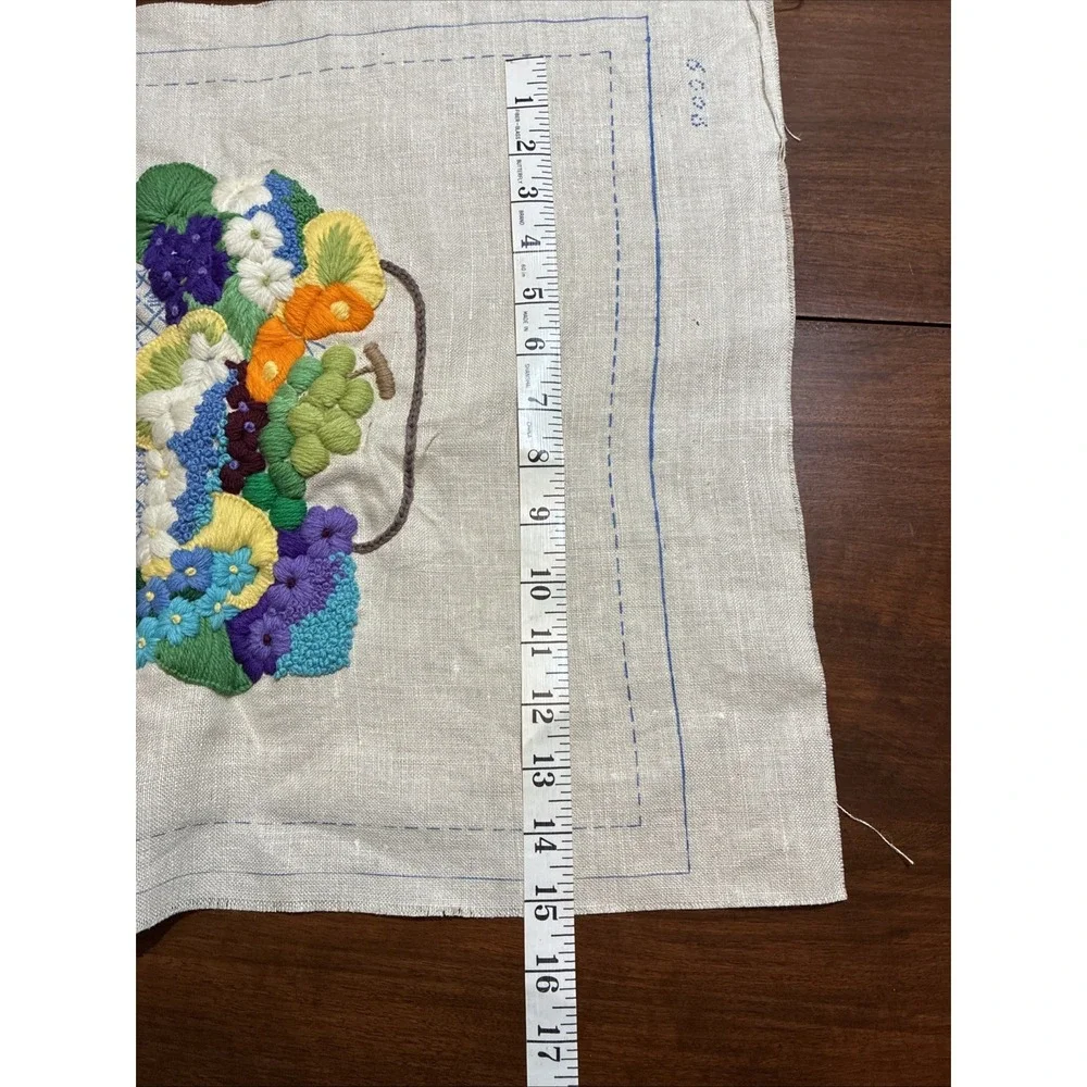 VTG WIP Pauline Dunham Crewel Embroidery Folk ART Flower Basket 14x15 Unfinished